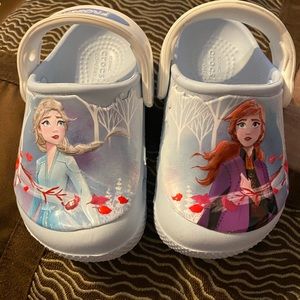 Crocs frozen 2 clogs